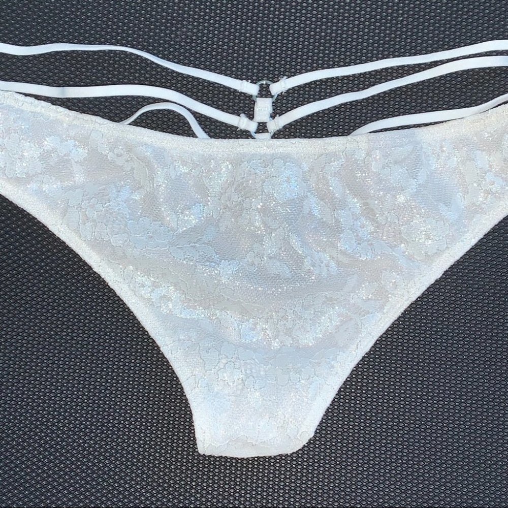 Very Sexy V-string panties Strappy Shimmer Triple Strap Thong Small White